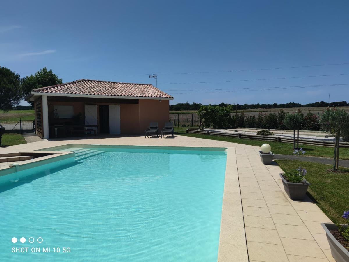 Le Gite Du Font Blanque Campsas Exterior foto
